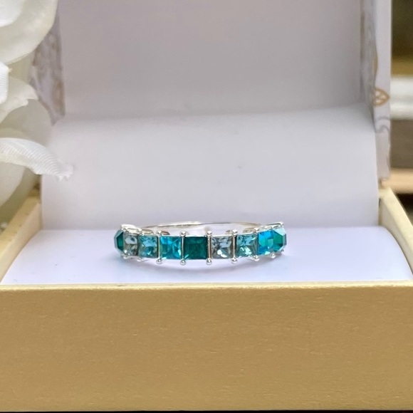 NWT CHARTER CLUB MULTI-BLUE CUBIC ZIRCONIA SILVER RING - 8 - Picture 1 of 6